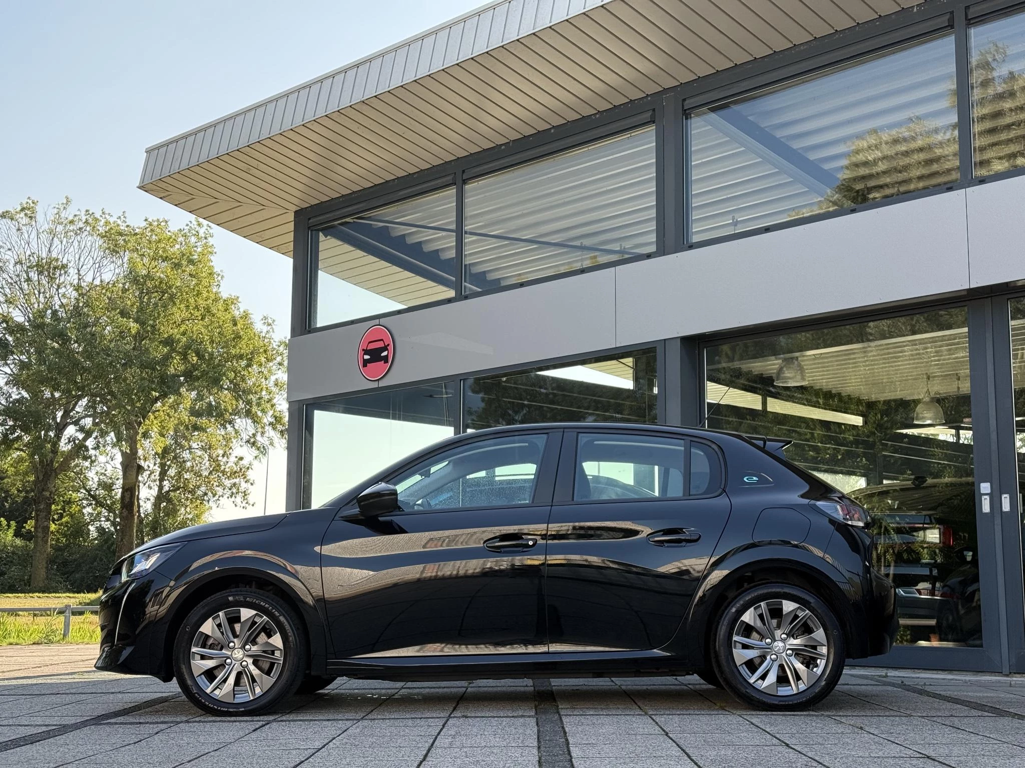 Hoofdafbeelding Peugeot e-208
