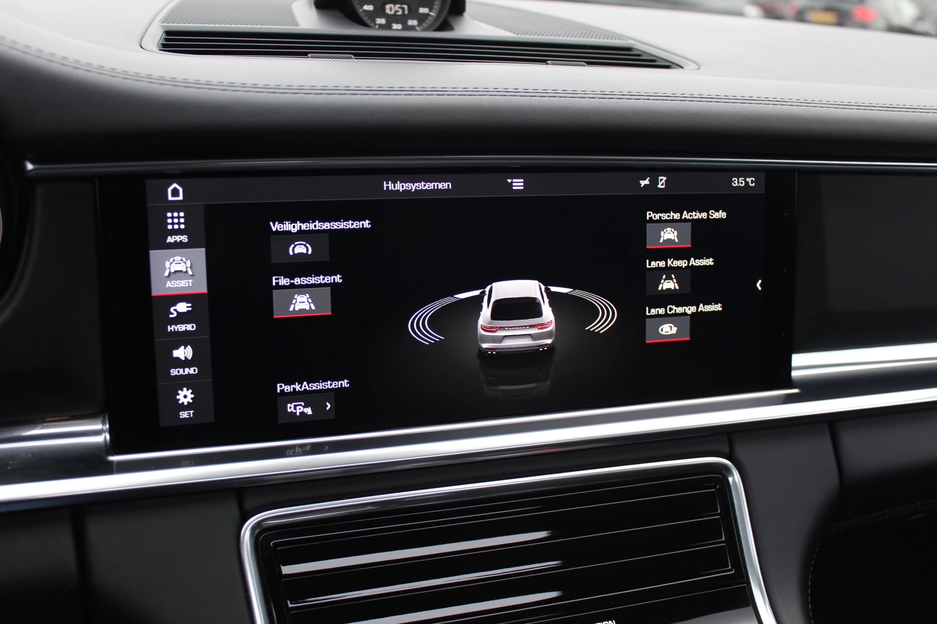 Hoofdafbeelding Porsche Panamera