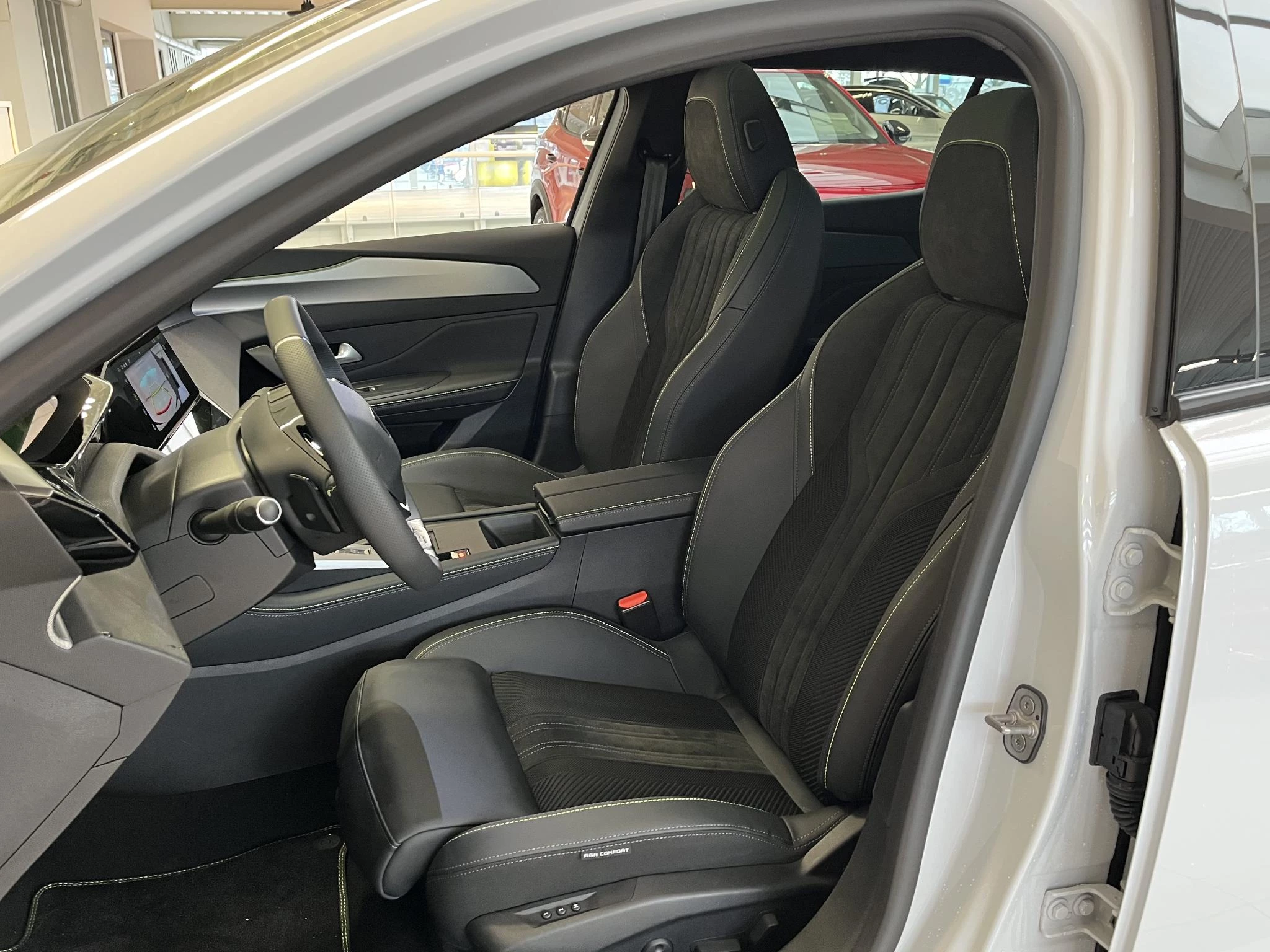 Hoofdafbeelding Peugeot 408