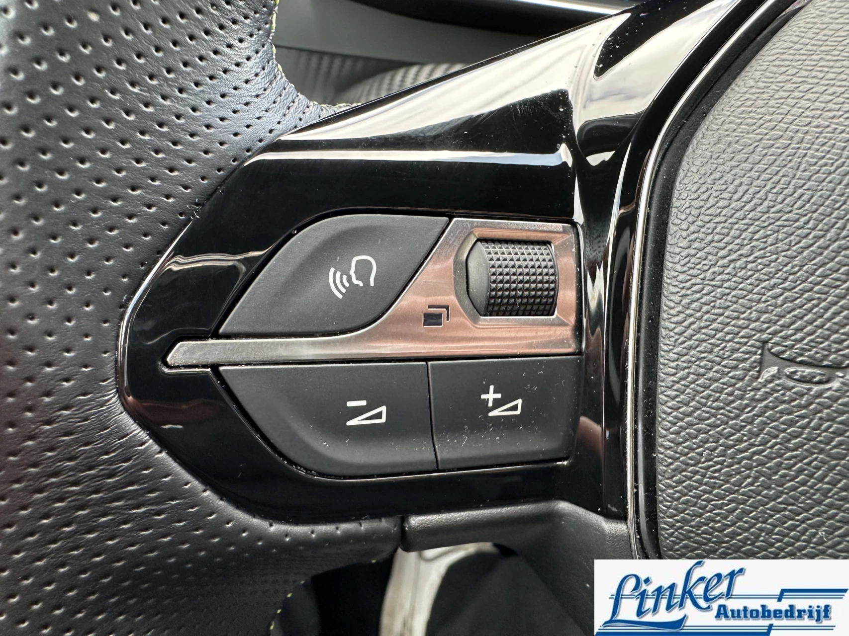 Hoofdafbeelding Peugeot e-208