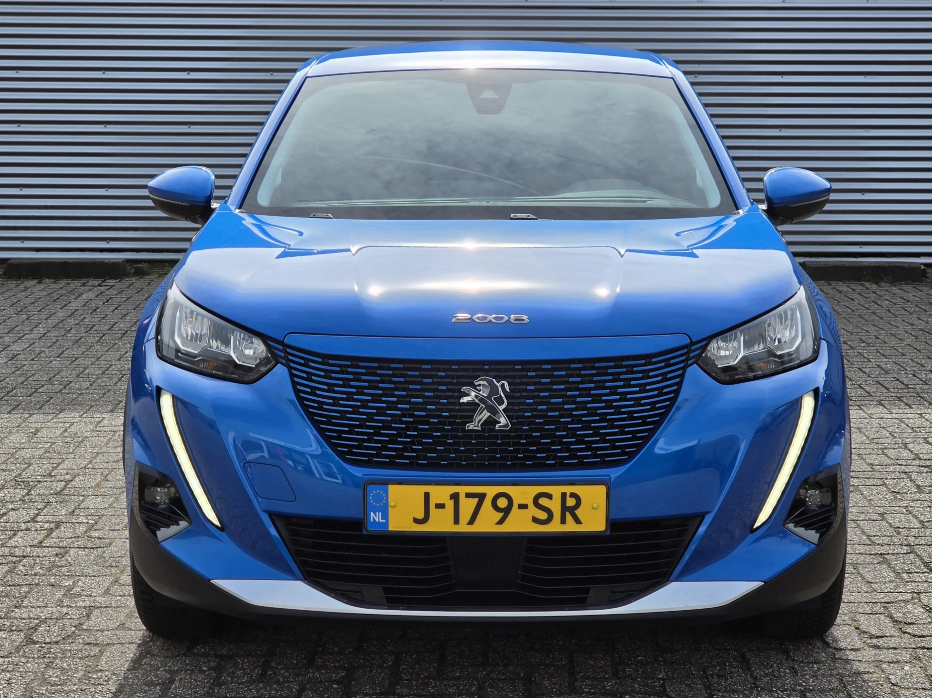 Hoofdafbeelding Peugeot e-2008