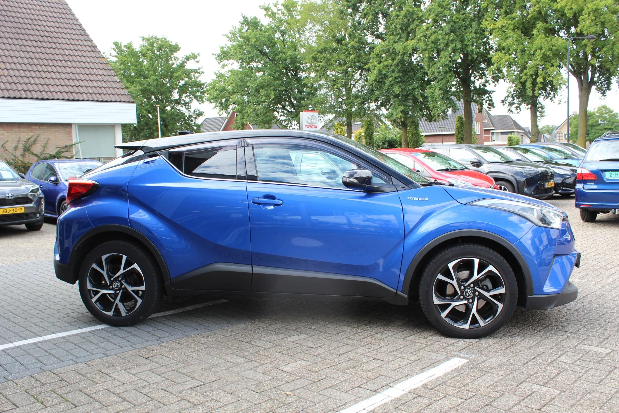 Hoofdafbeelding Toyota C-HR