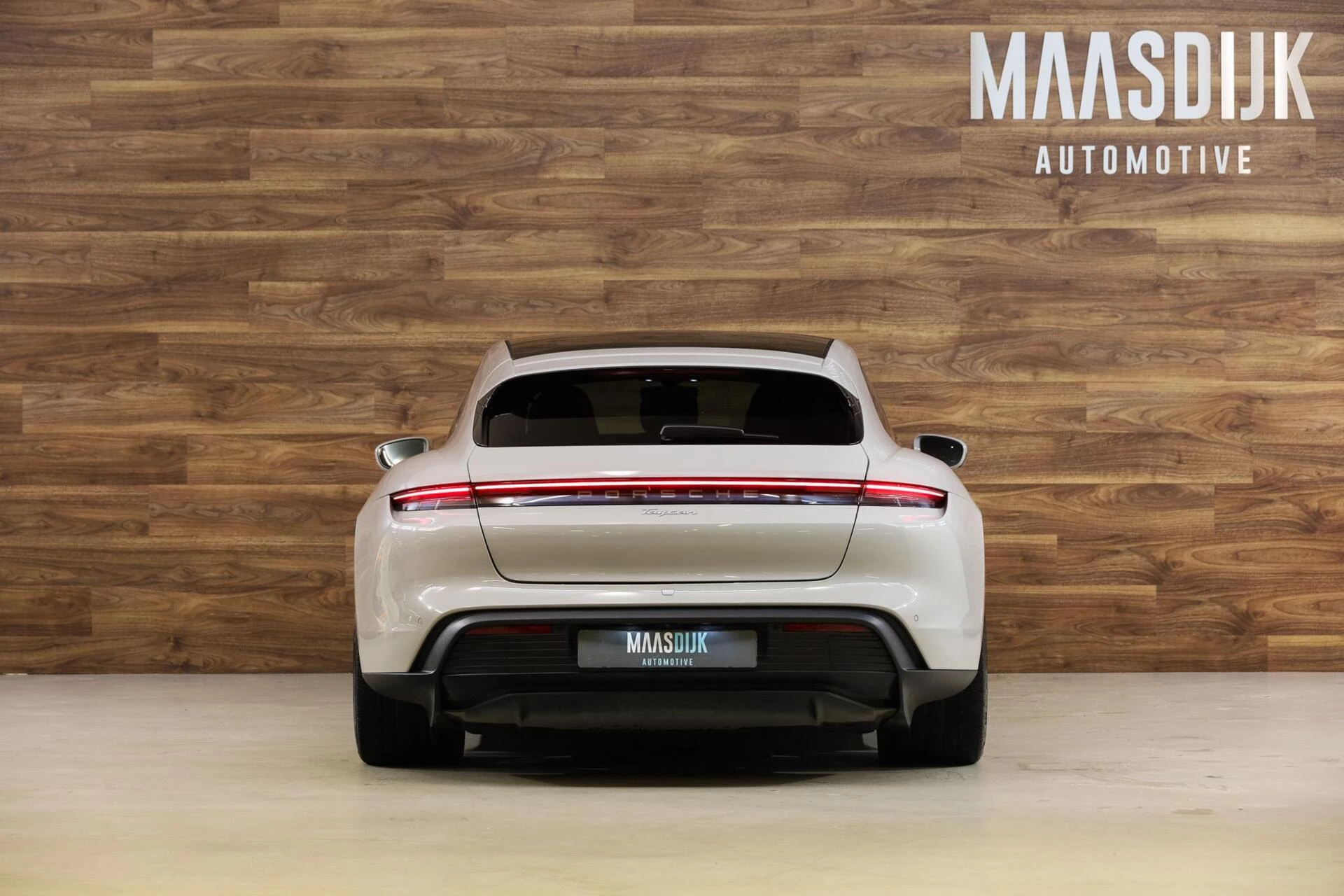 Hoofdafbeelding Porsche Taycan