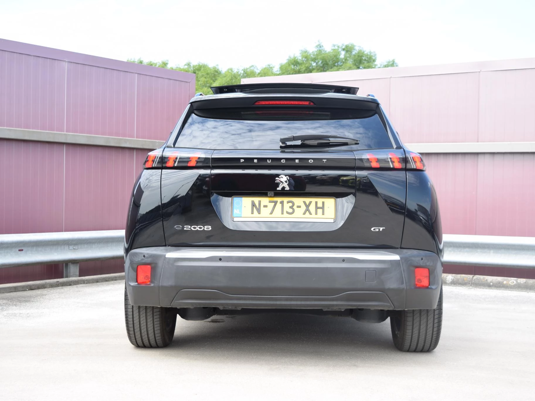 Hoofdafbeelding Peugeot e-2008