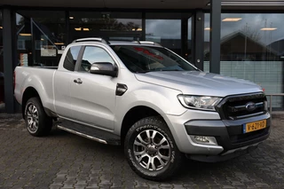 Hoofdafbeelding Ford Ranger Ford Ranger 3.2 TDCI WILDTRACK SUPERCAB A/T VAN ( MOTOR IS GOED MAAR ROOKT EXTREEM )
