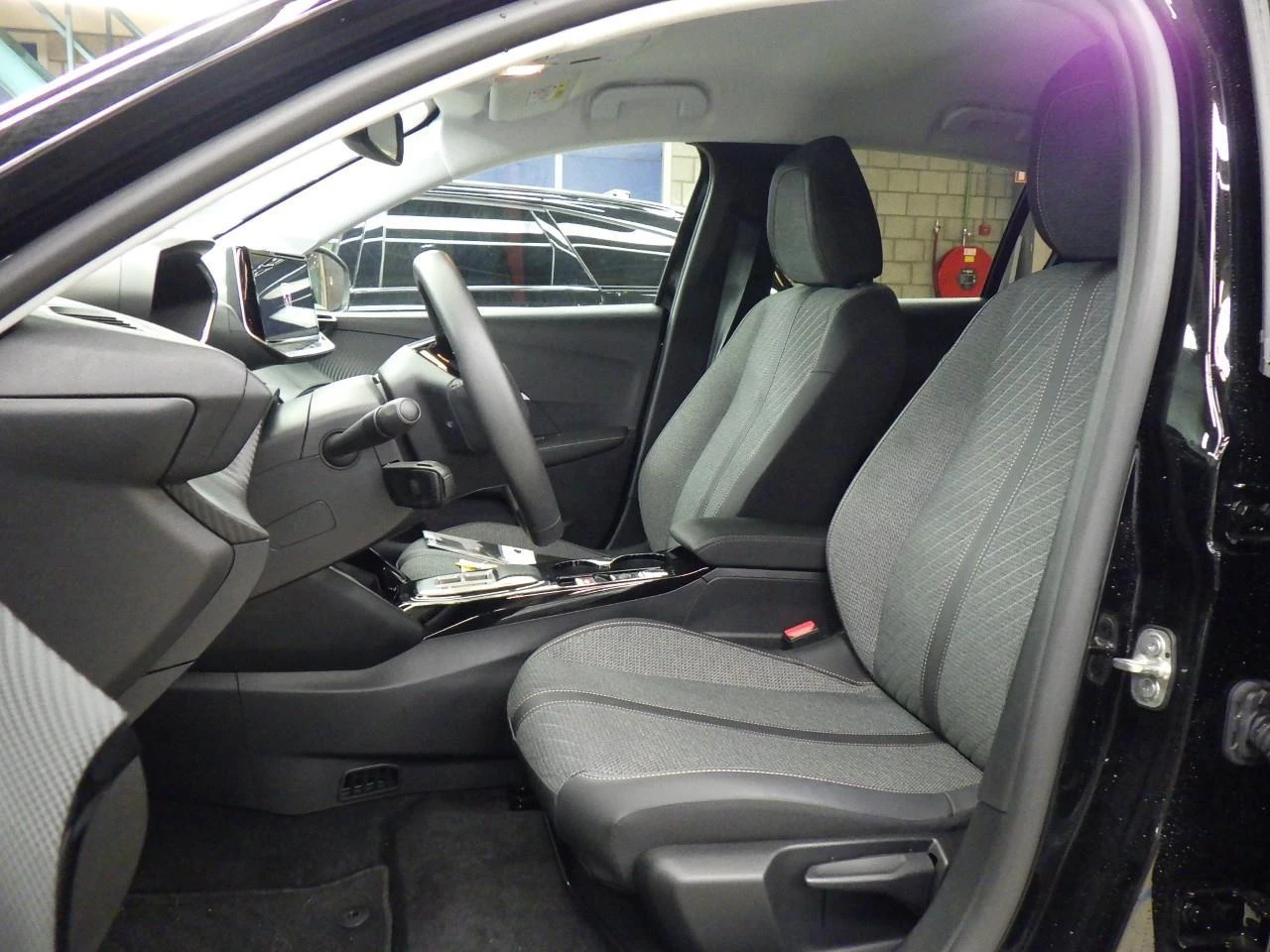 Hoofdafbeelding Peugeot e-208