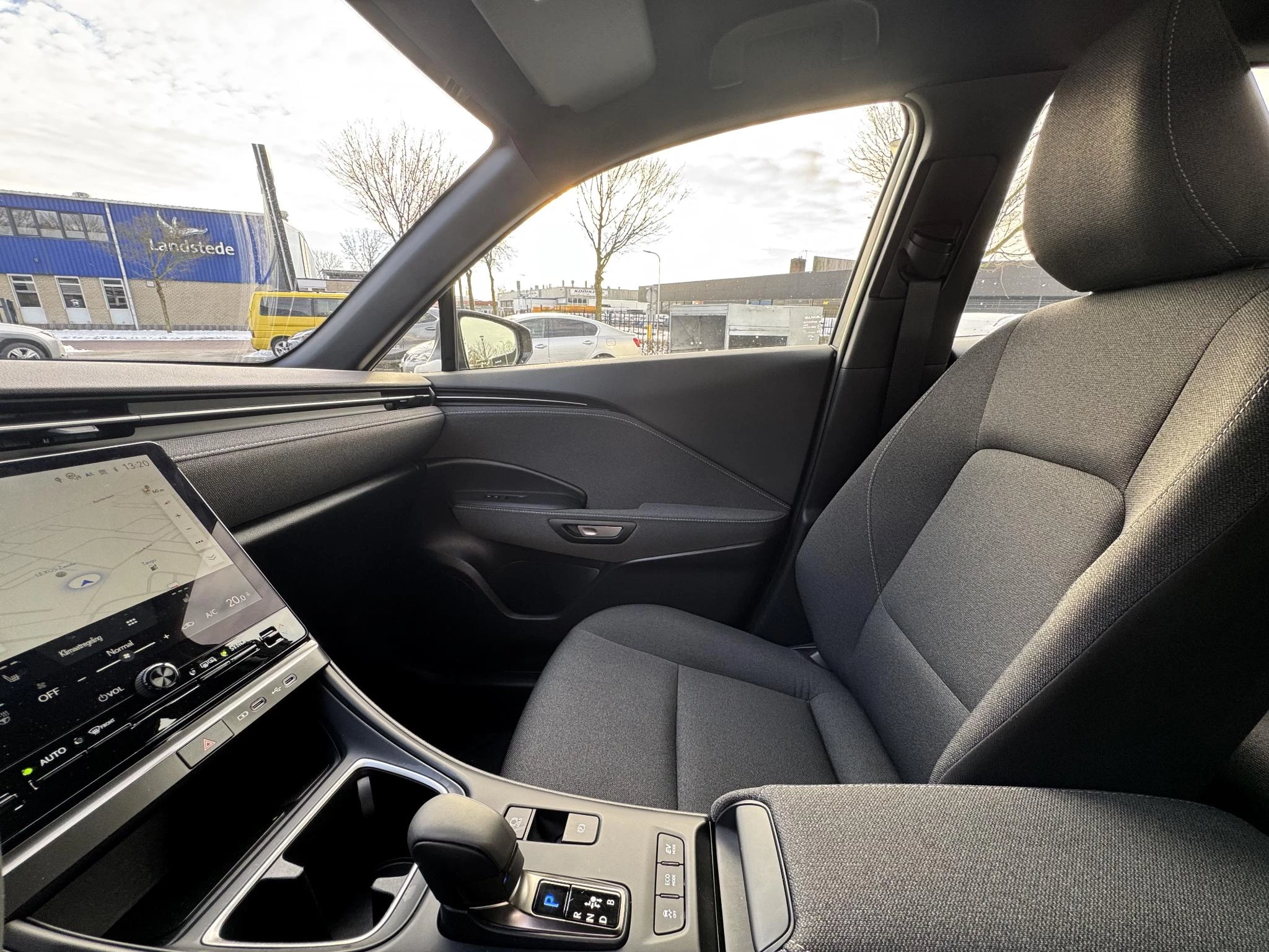 Hoofdafbeelding Lexus LBX