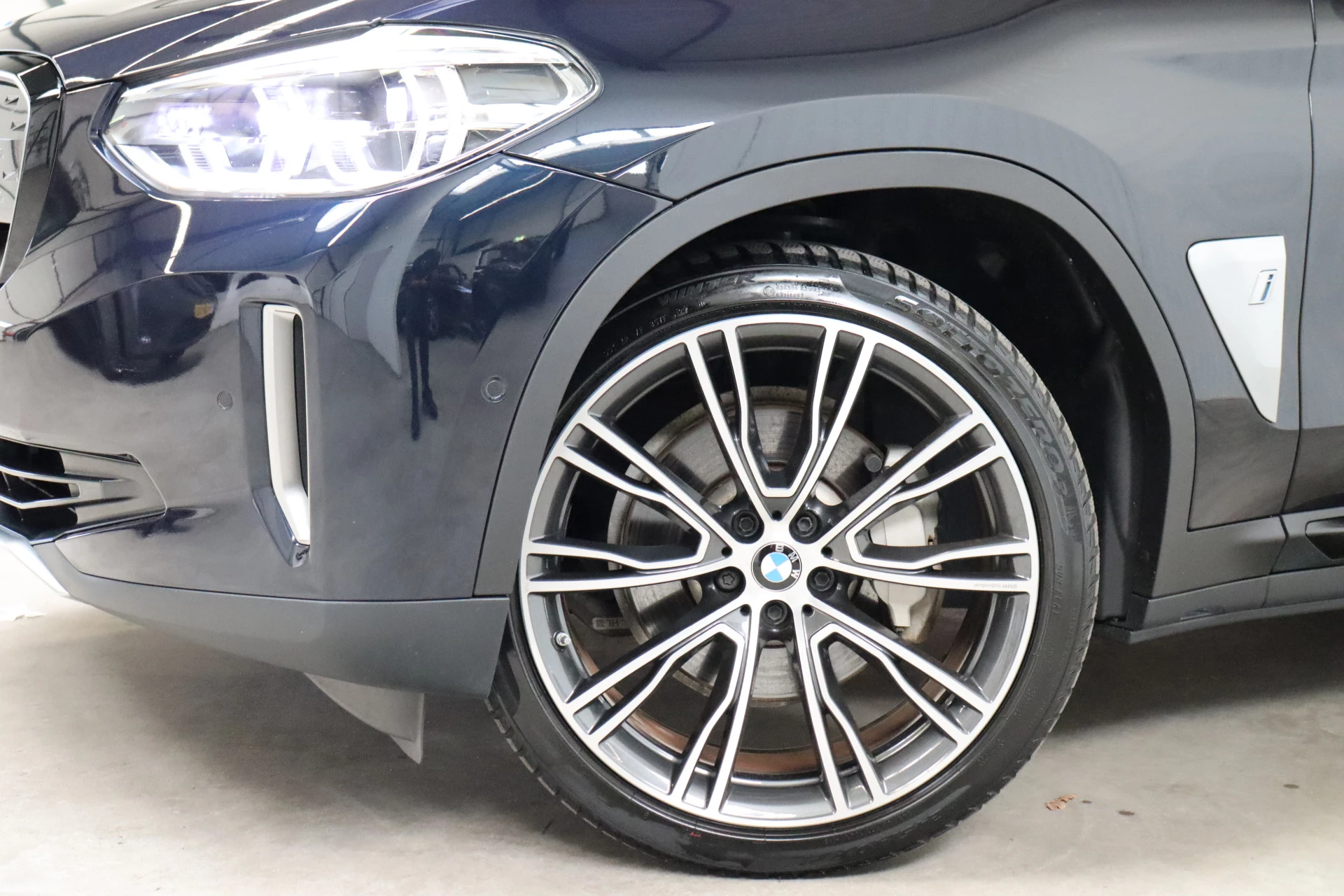 Hoofdafbeelding BMW iX3