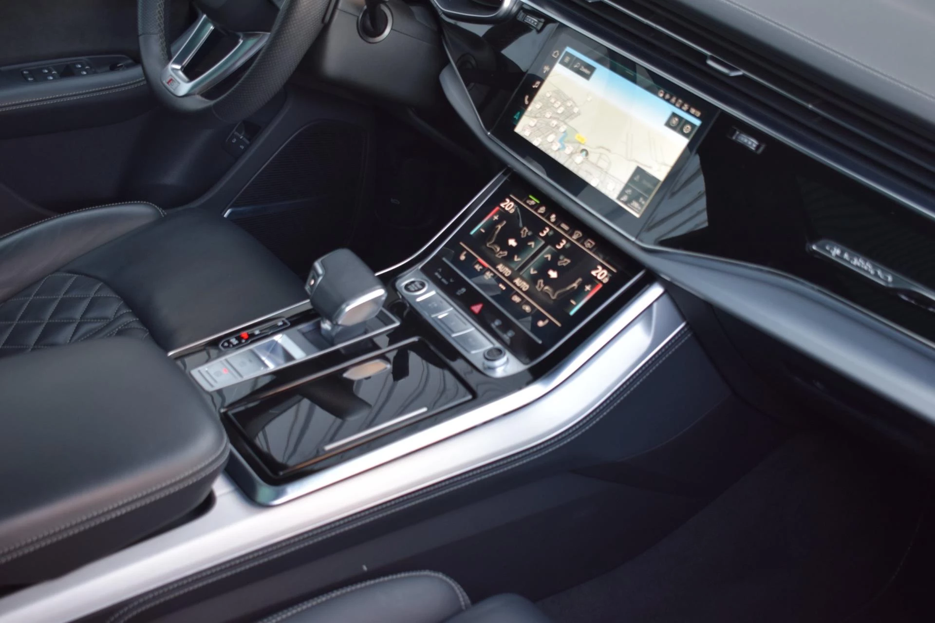 Hoofdafbeelding Audi Q8