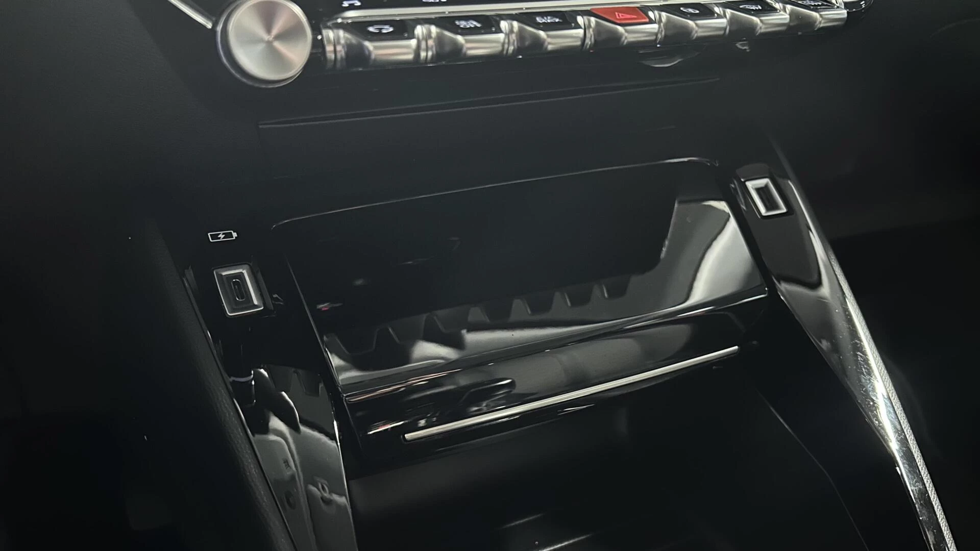 Hoofdafbeelding Peugeot e-208