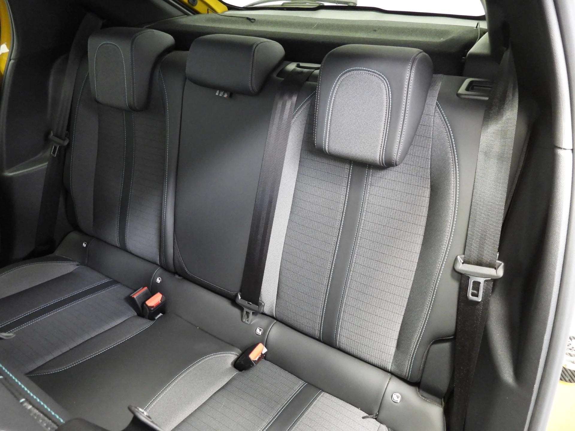 Hoofdafbeelding Peugeot e-208