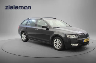 Škoda Octavia Combi 1.6 TDI Ambition Business Automaat - Carplay, Navi, Cruise, Clima, Trekhaak