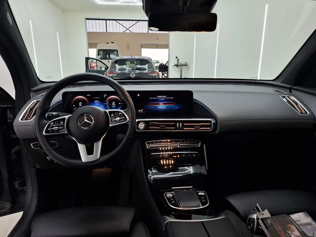 Hoofdafbeelding Mercedes-Benz EQC