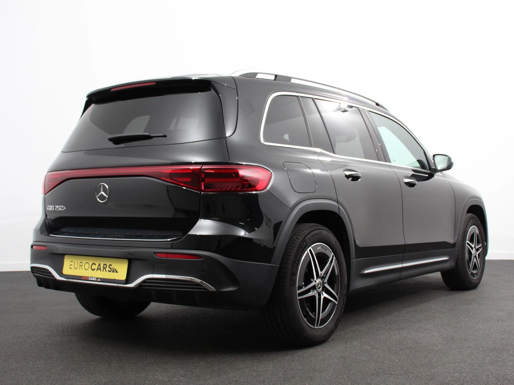 Hoofdafbeelding Mercedes-Benz EQB