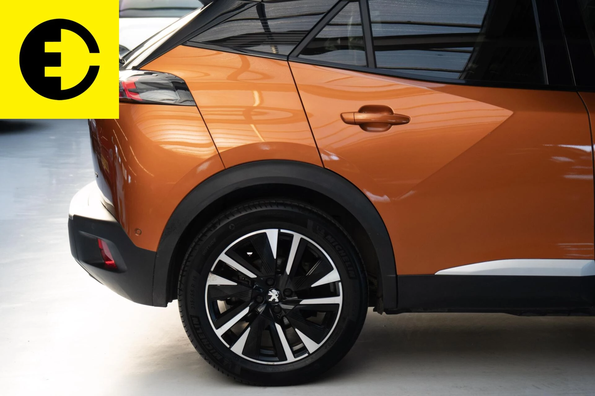 Hoofdafbeelding Peugeot e-2008