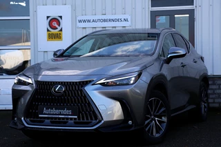 Lexus NX 450h+ AWD Executive Line*Fabrieksgarant. t/m 04-2032*Perfect Lexus Onderh.*1ste Eig*Afneemb. Trekhaak/ACC/360 Camera/Memorie/HUD/Stoelverw.V+A/Stuurverw./Stoelkoeling/Elek. Klep/LED/Keyless Entry+Go/Dodehoek/Rijstrook/18 inch LM*