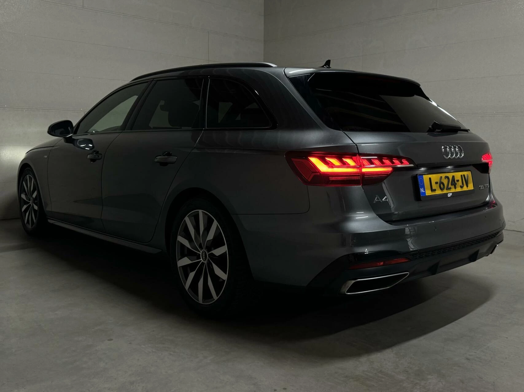 Hoofdafbeelding Audi A4