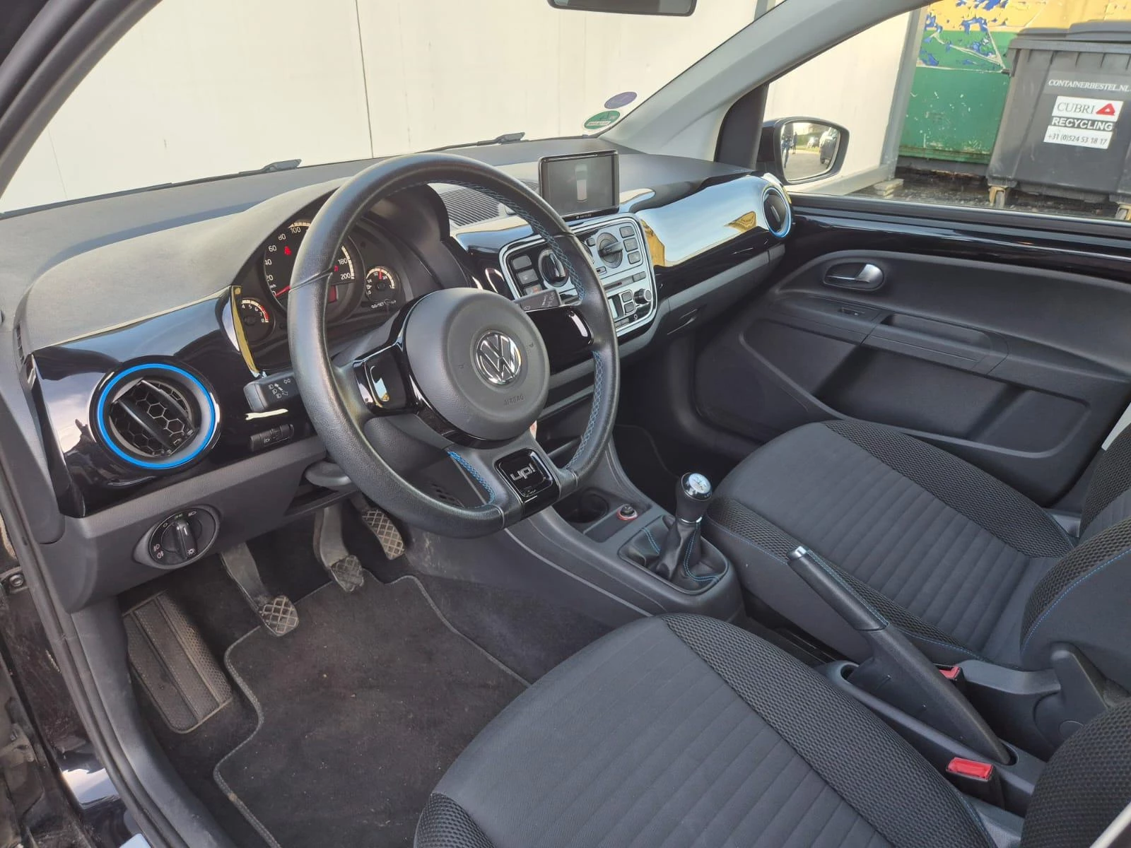 Hoofdafbeelding Volkswagen up!