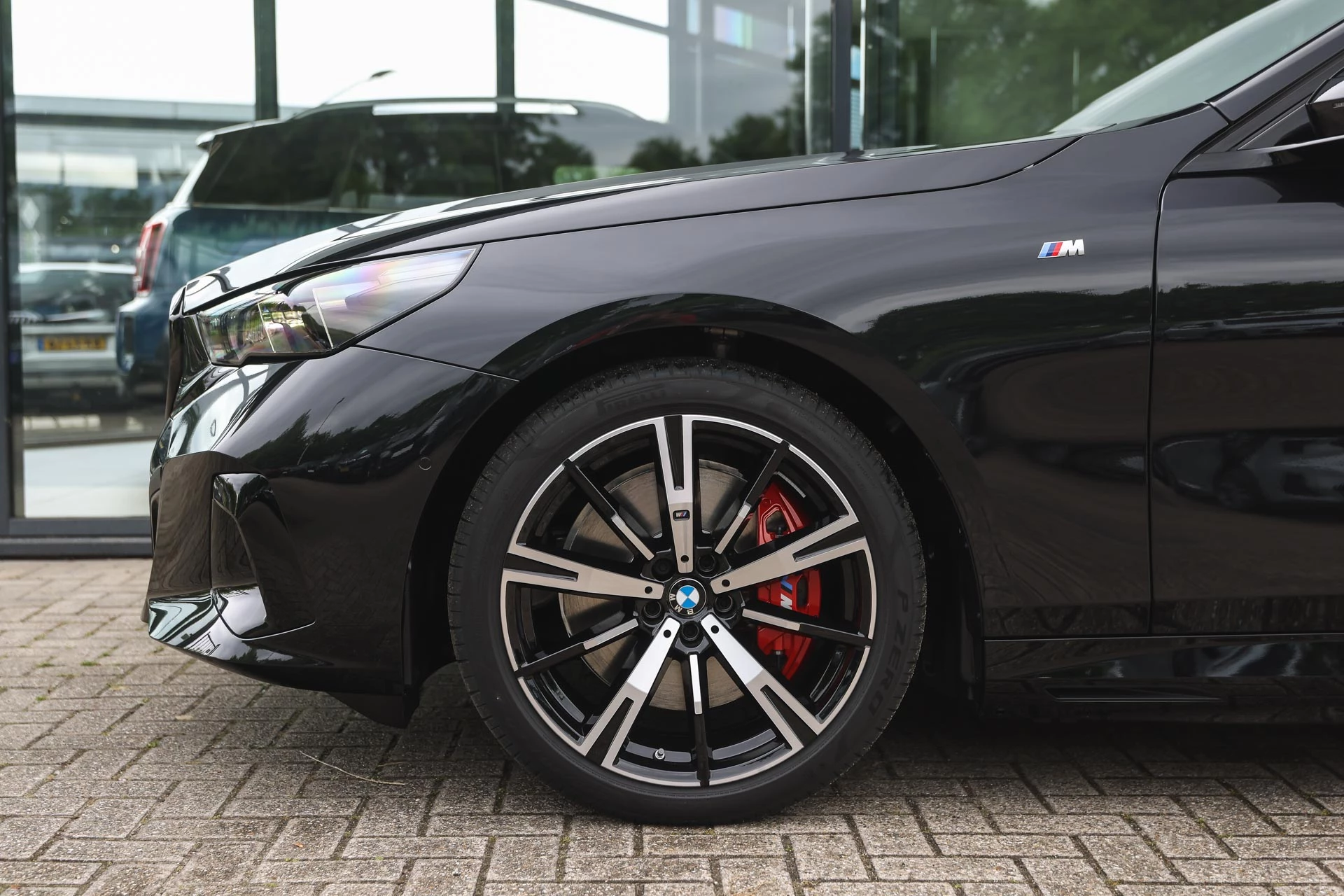 Hoofdafbeelding BMW i5