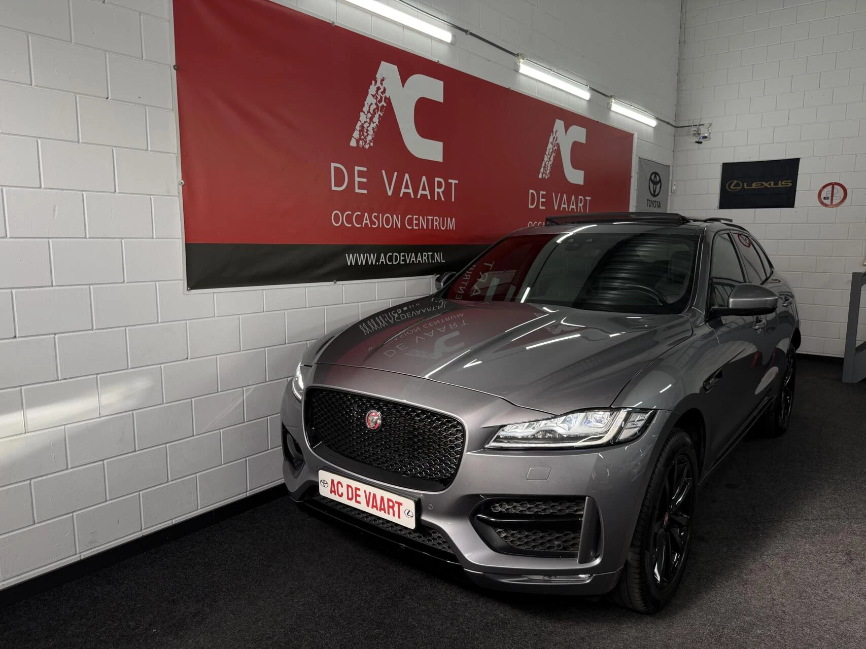 Hoofdafbeelding Jaguar F-PACE
