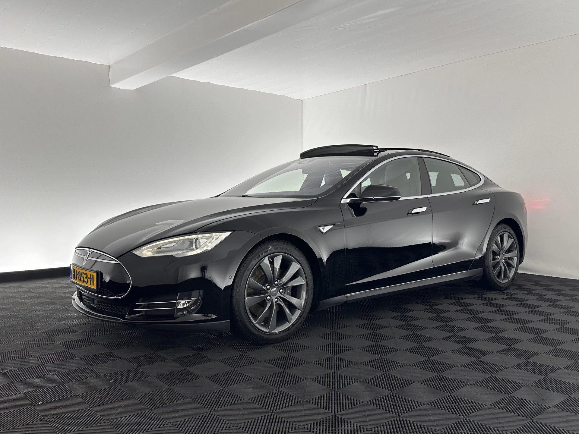 Hoofdafbeelding Tesla Model S