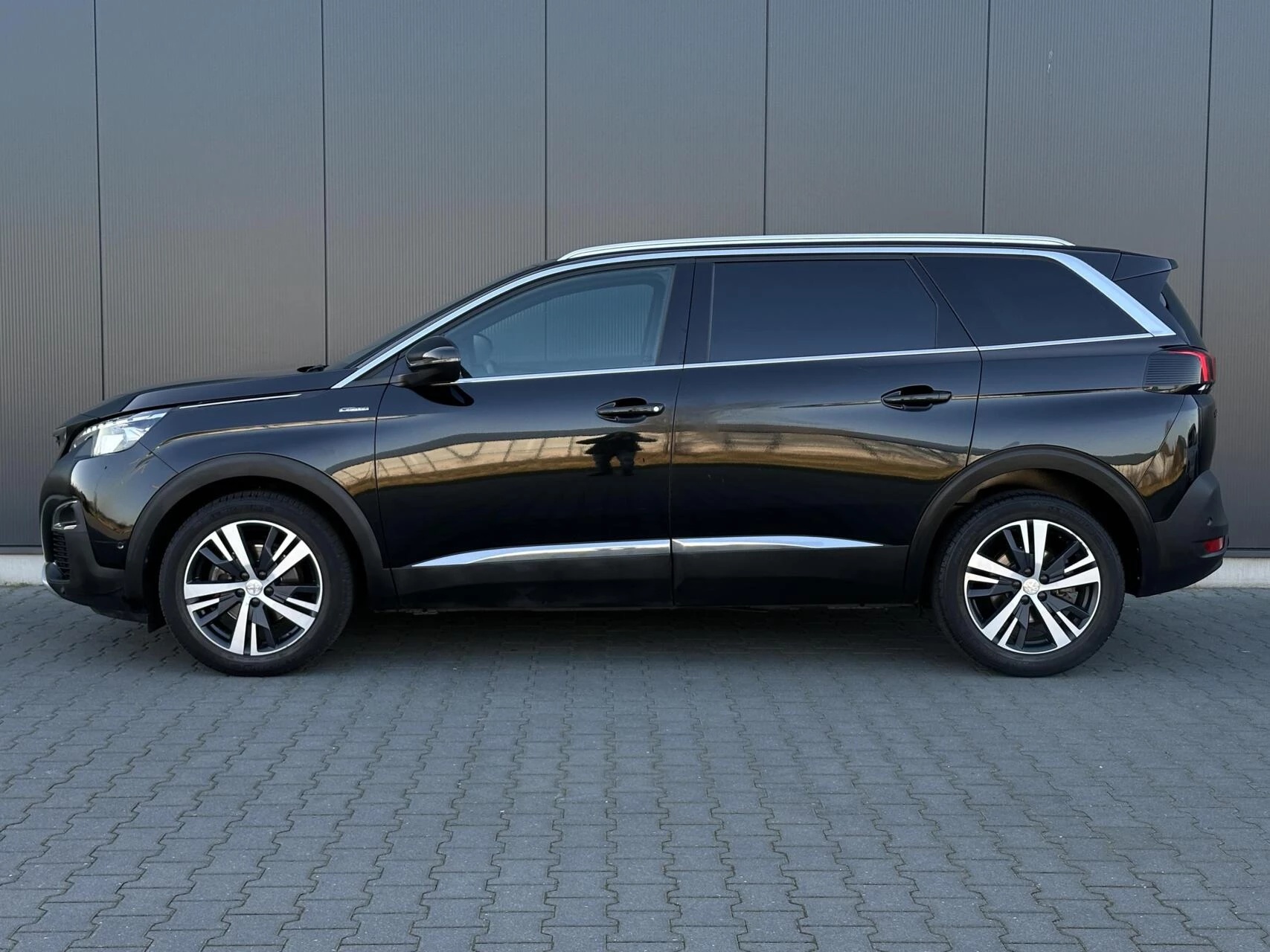 Hoofdafbeelding Peugeot 5008