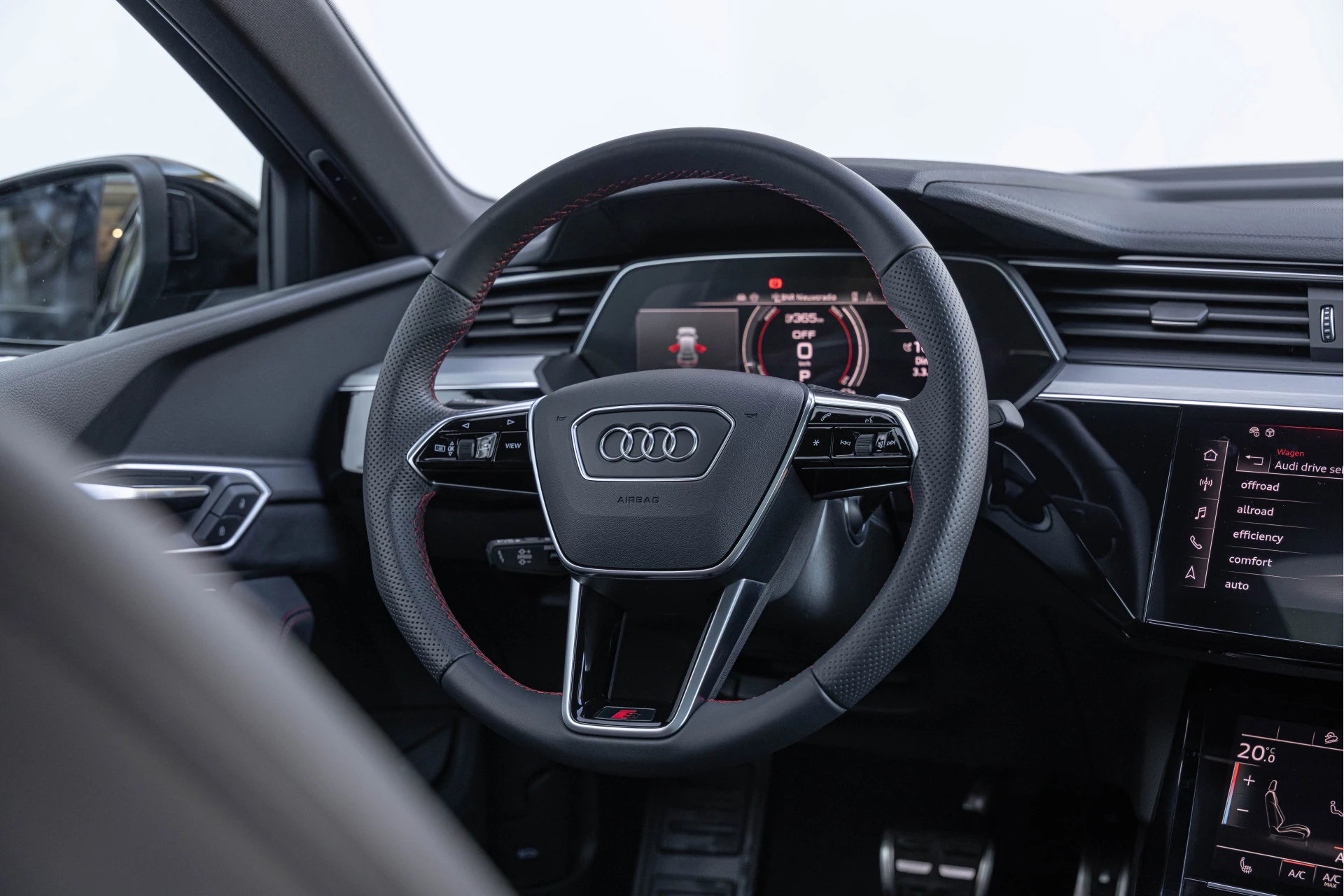 Hoofdafbeelding Audi Q8 Sportback e-tron