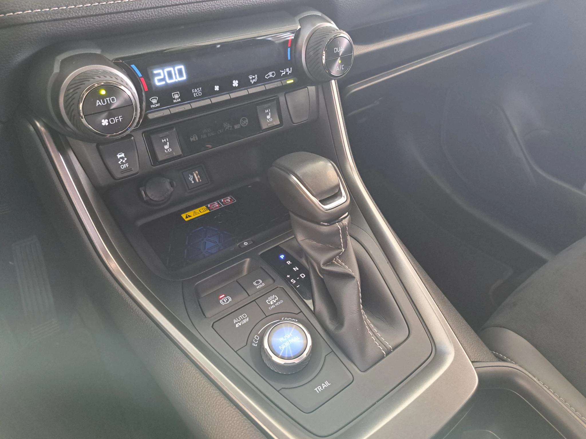 Hoofdafbeelding Toyota RAV4