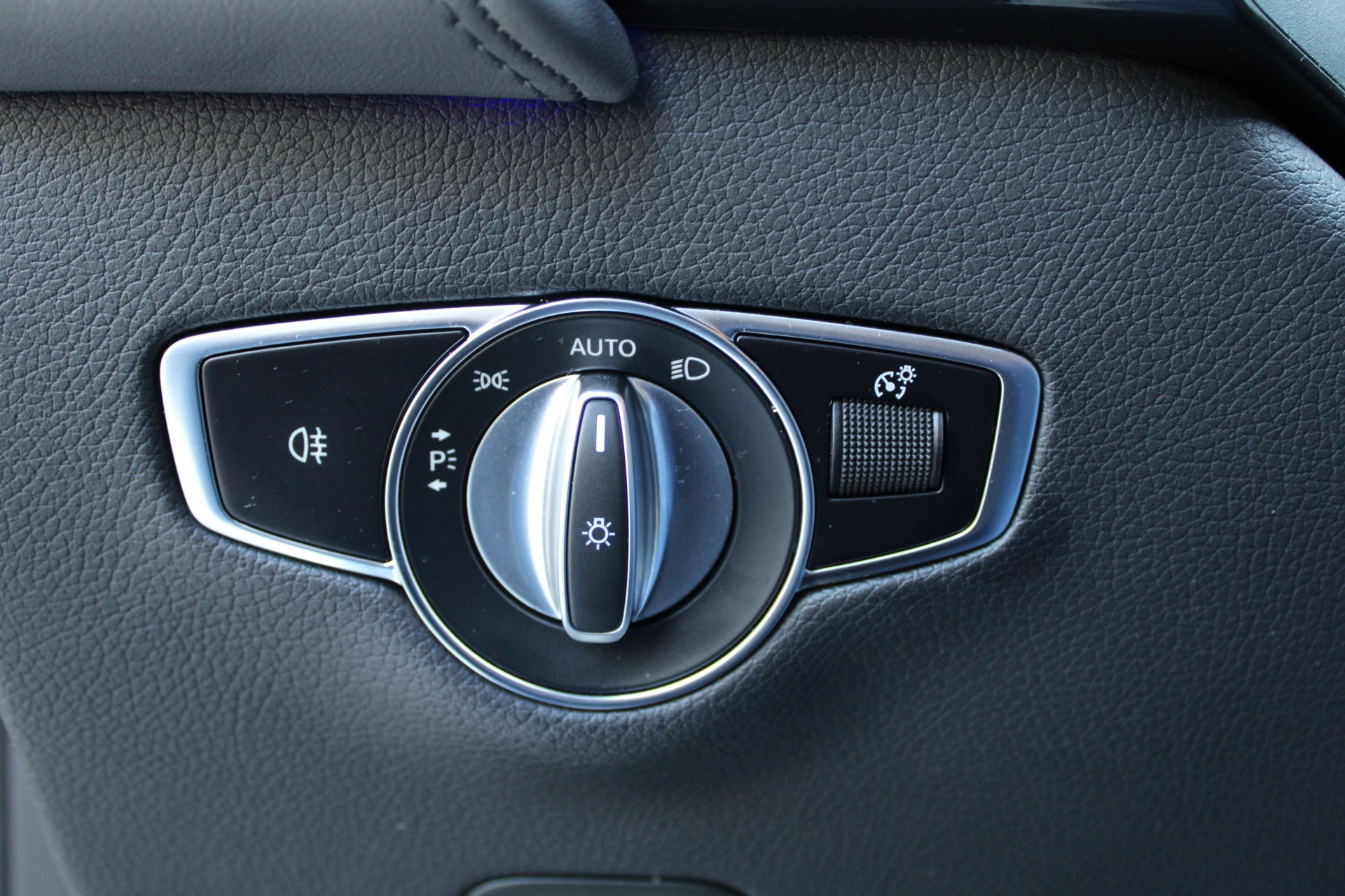 Hoofdafbeelding Mercedes-Benz EQC