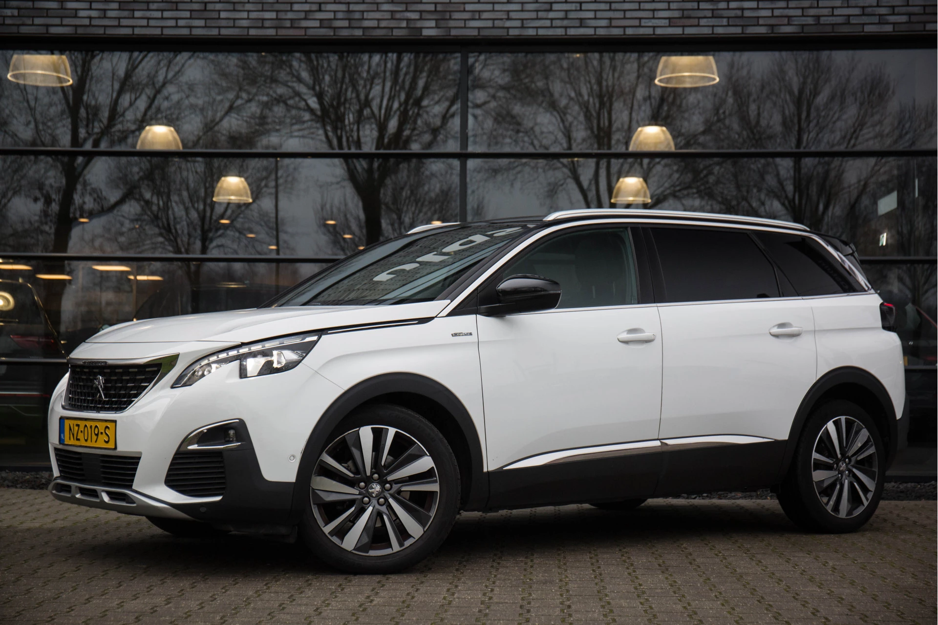 Hoofdafbeelding Peugeot 5008