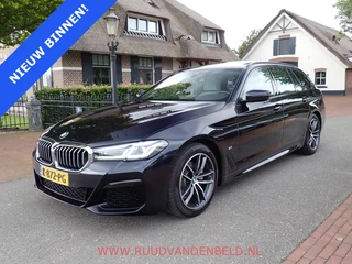 BMW 5 Serie Touring 520i LCI M-PAKKET SHADOWLINE PANODAK/COMFORTLEER/TREKHAAK