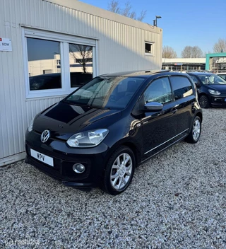 Volkswagen Up! 1.0 Black UP Panoramadak Airco Navi Cruise