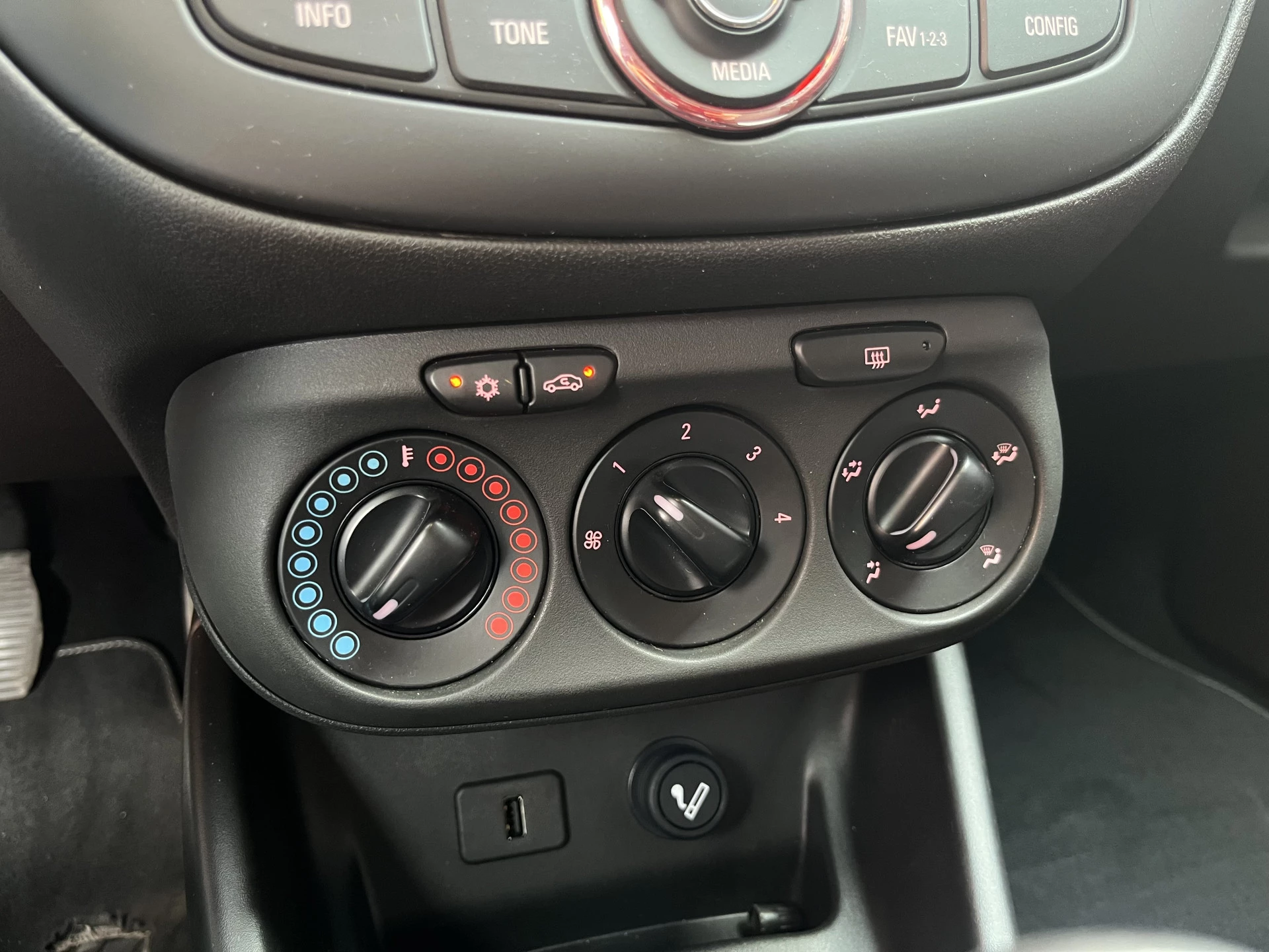 Hoofdafbeelding Opel Corsa