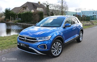 Volkswagen T-Roc 1.5 TSI / Pano / Leder / Camera / Navi