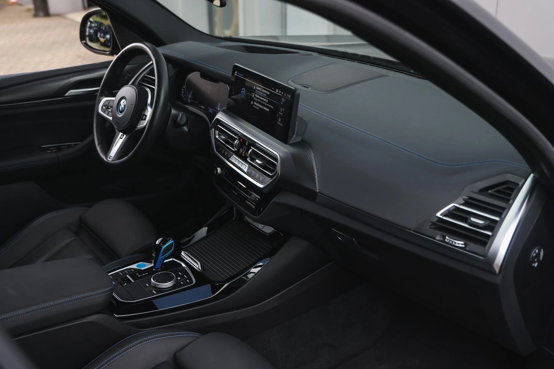 Hoofdafbeelding BMW iX3
