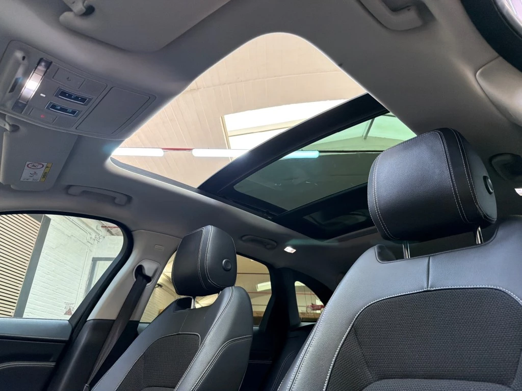 Hoofdafbeelding Jaguar F-PACE
