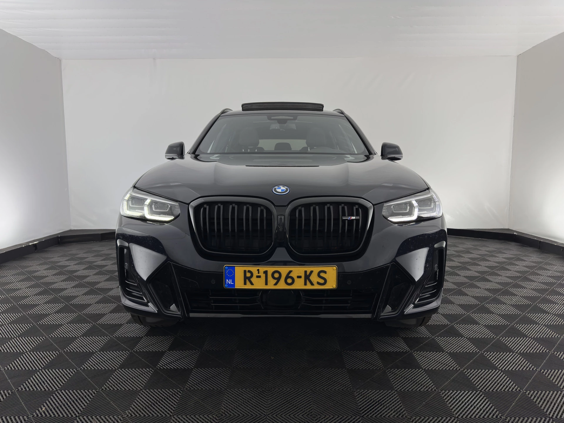 Hoofdafbeelding BMW iX3
