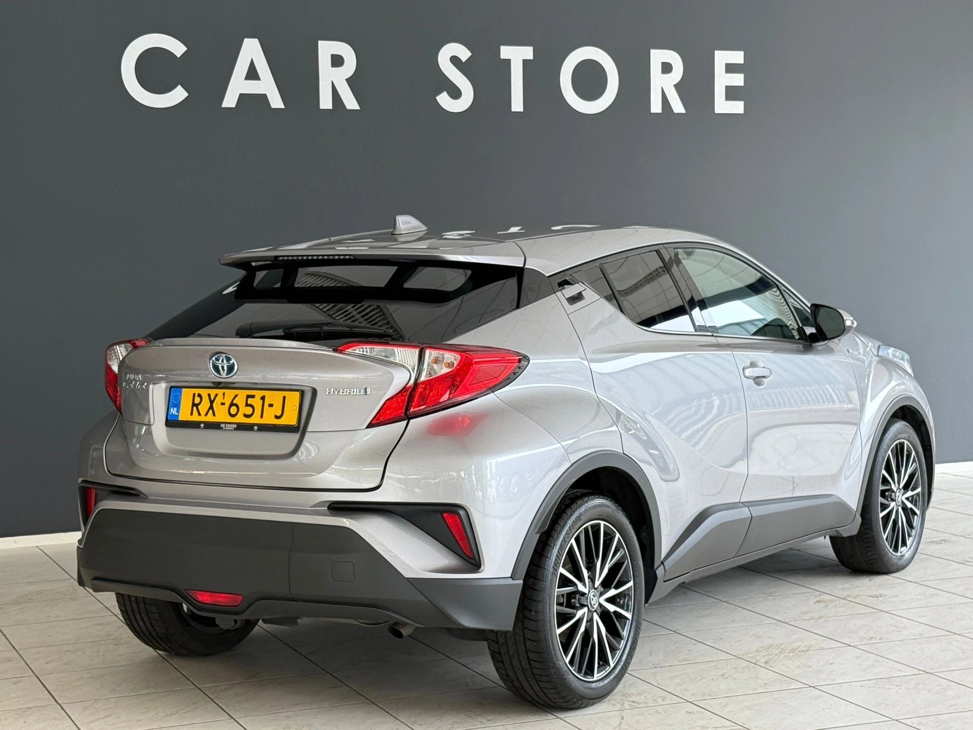 Hoofdafbeelding Toyota C-HR