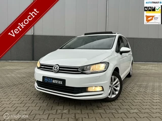 Hoofdafbeelding Volkswagen Touran Volkswagen Touran 1.6 TDI SCR Highline 7p/DSG/CARPLAY/PANO/