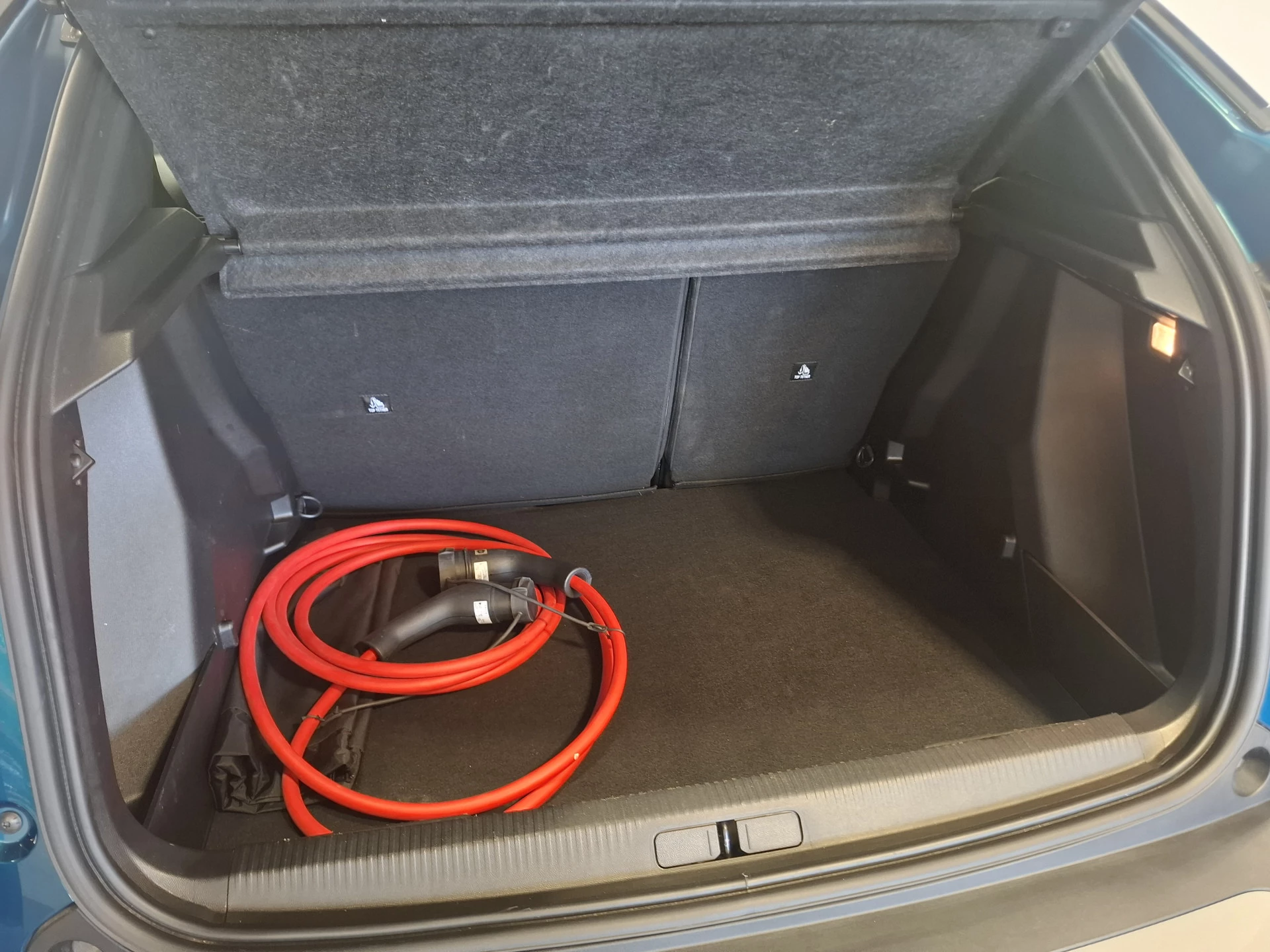 Hoofdafbeelding Peugeot e-2008