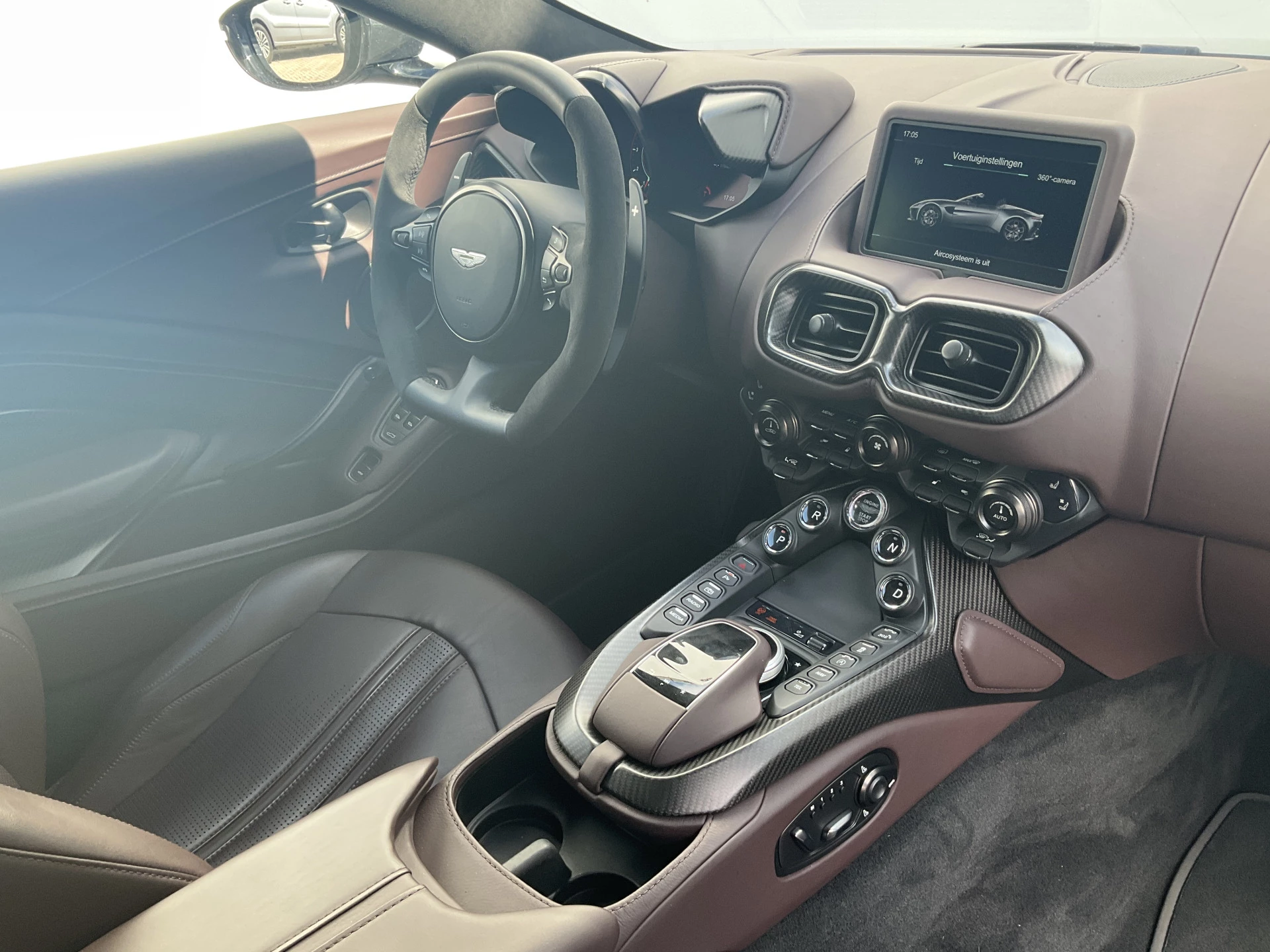 Hoofdafbeelding Aston Martin V8 Vantage