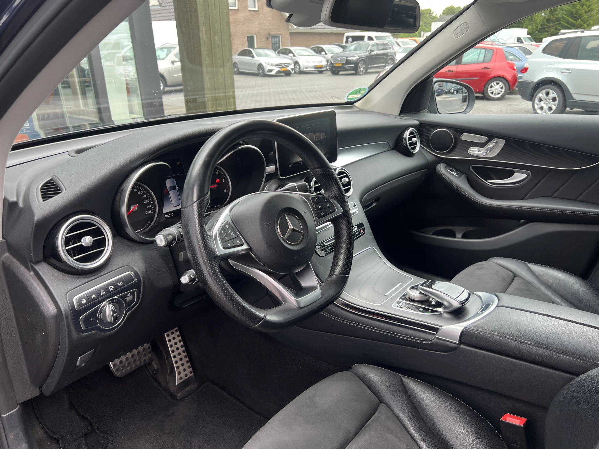 Hoofdafbeelding Mercedes-Benz GLC