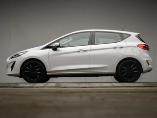 Ford Fiesta 1.1 Sport (APPLE CARPLAY,NAVI,LED,PDC,LANE ASSIST,DAB,BLUETOOTH,SPORTSTOELEN,LM VELGEN,NIEUWE APK,NETTE STAAT)