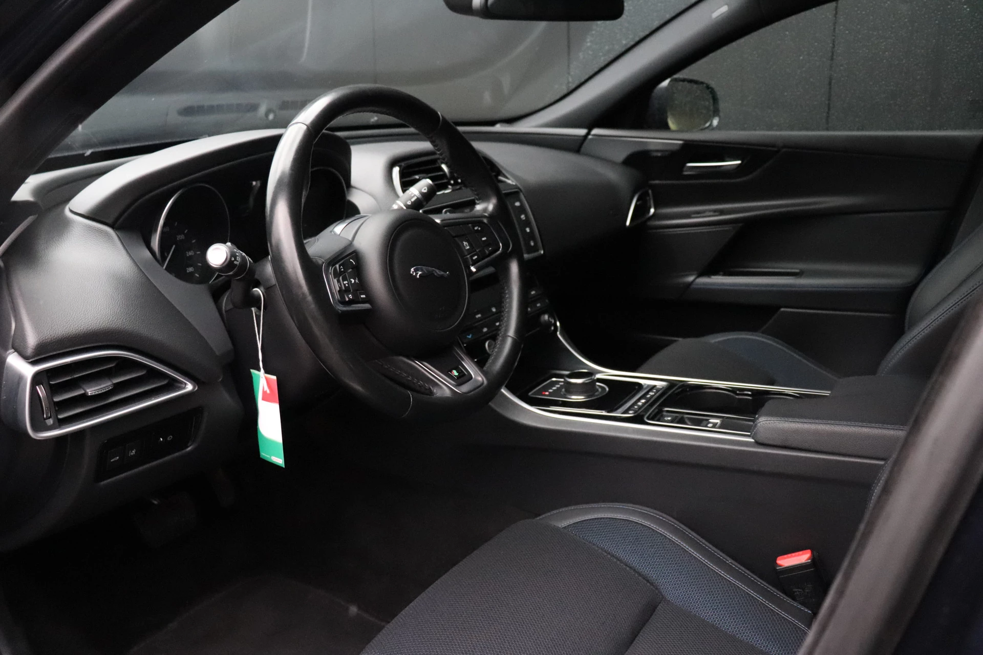 Hoofdafbeelding Jaguar XE