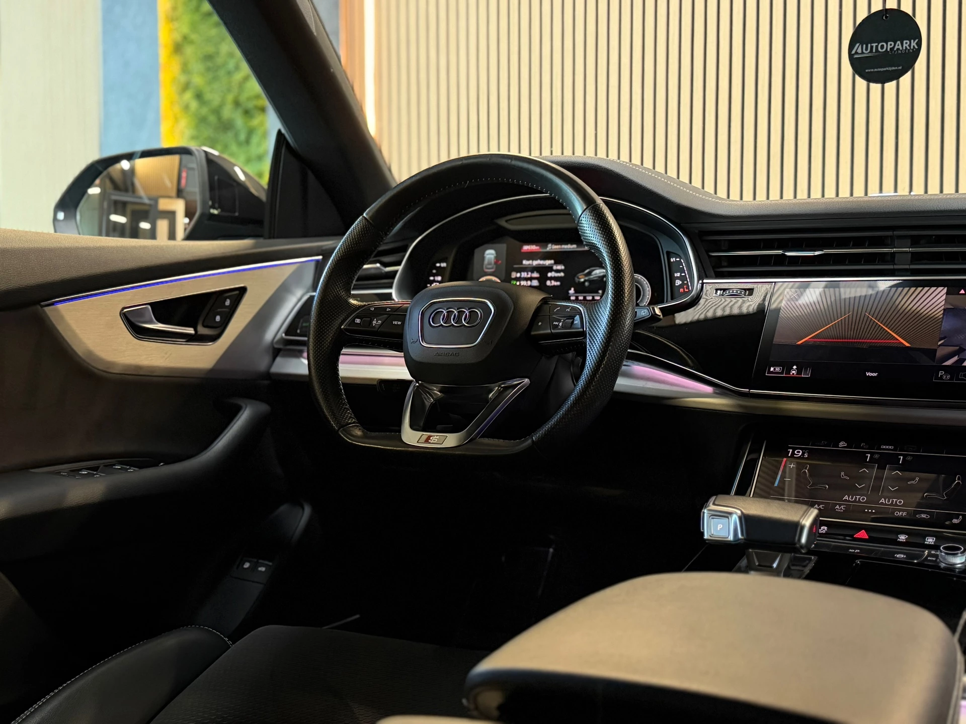 Hoofdafbeelding Audi Q8