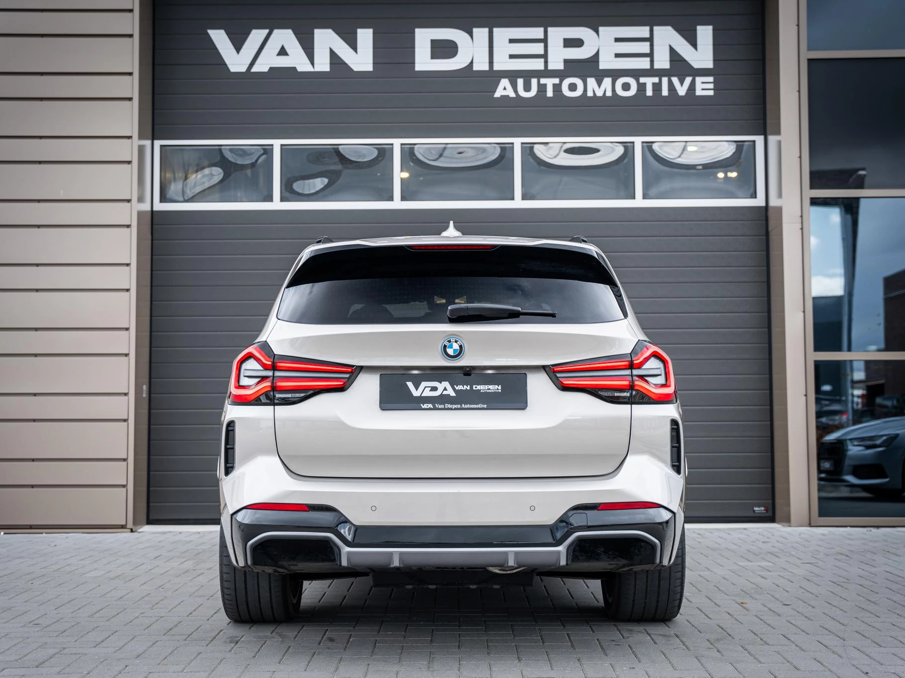 Hoofdafbeelding BMW iX3