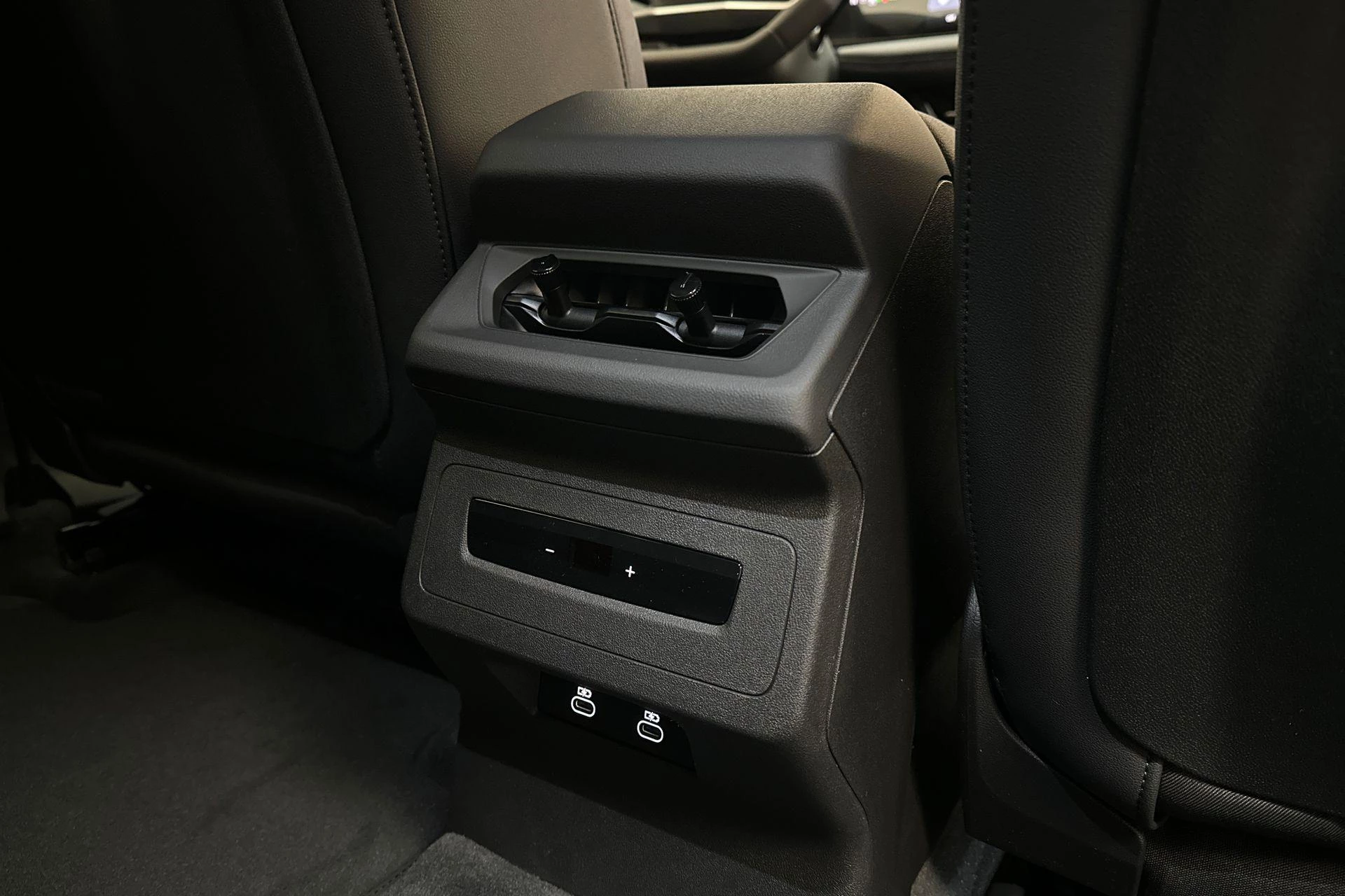 Hoofdafbeelding Audi A6 Avant e-tron