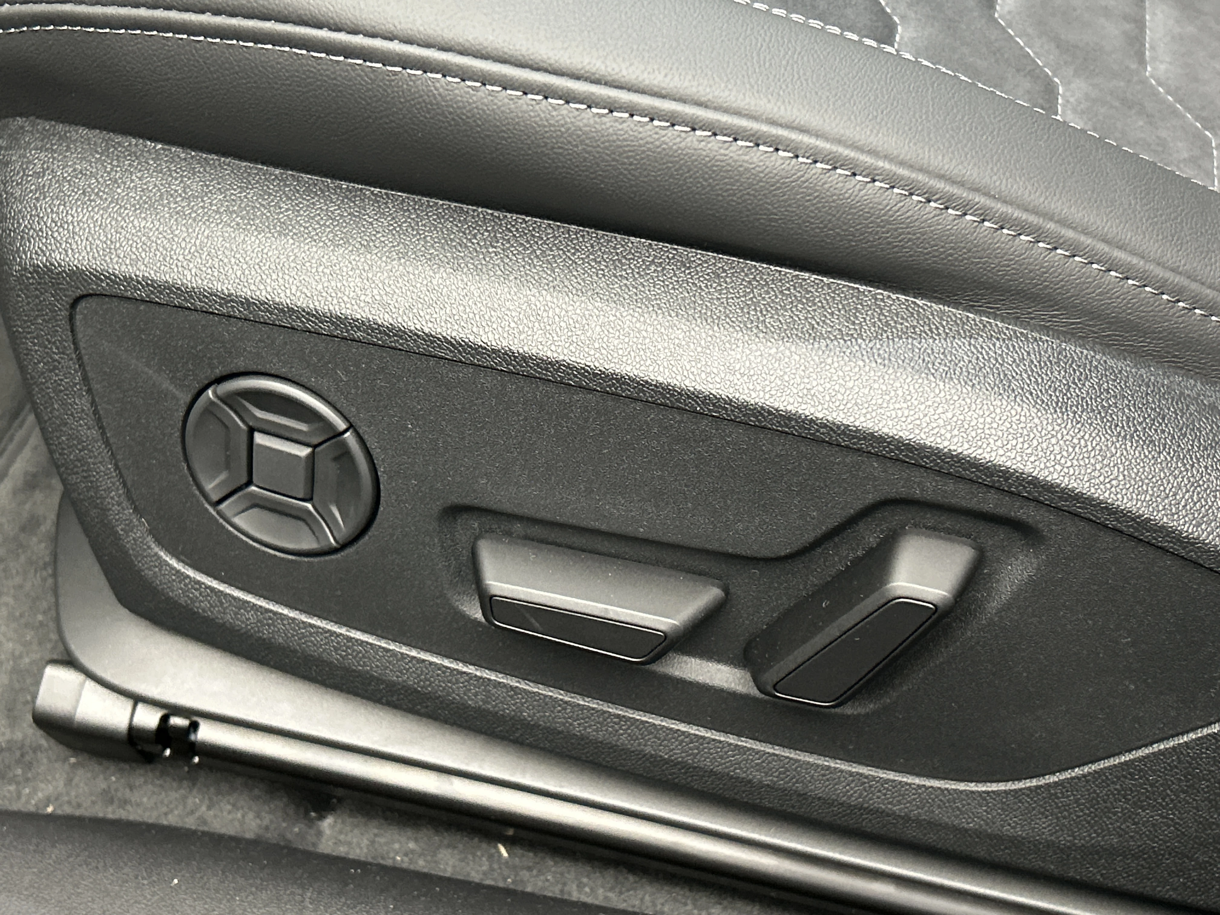 Hoofdafbeelding Audi A6 Avant e-tron