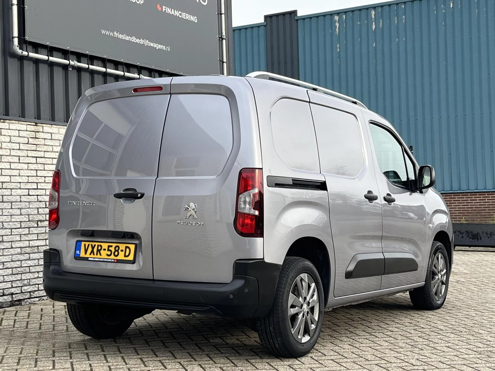 Hoofdafbeelding Peugeot Partner