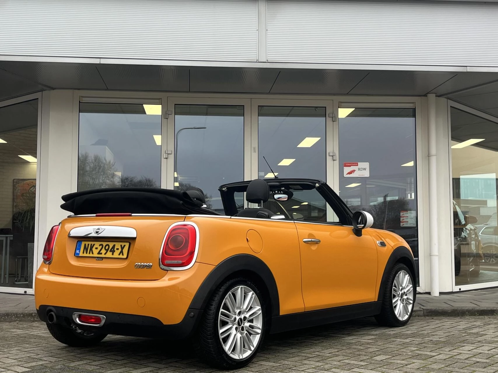 Hoofdafbeelding MINI Cooper Cabrio